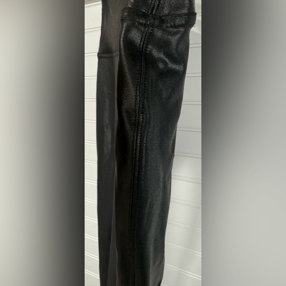 Spanx women’s faux leather look black stretch leggings. Size Large. - Picture 3 of 7